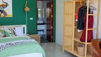 2 bedrooms, WiFi, bed sheets, wheelchair access