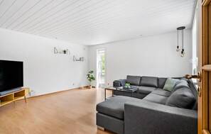 Living area - 3 bedroom beautiful home in Videbæk (Videbæk)