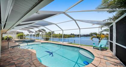 Casa de La Vista Pool Spa With Lakefront View
