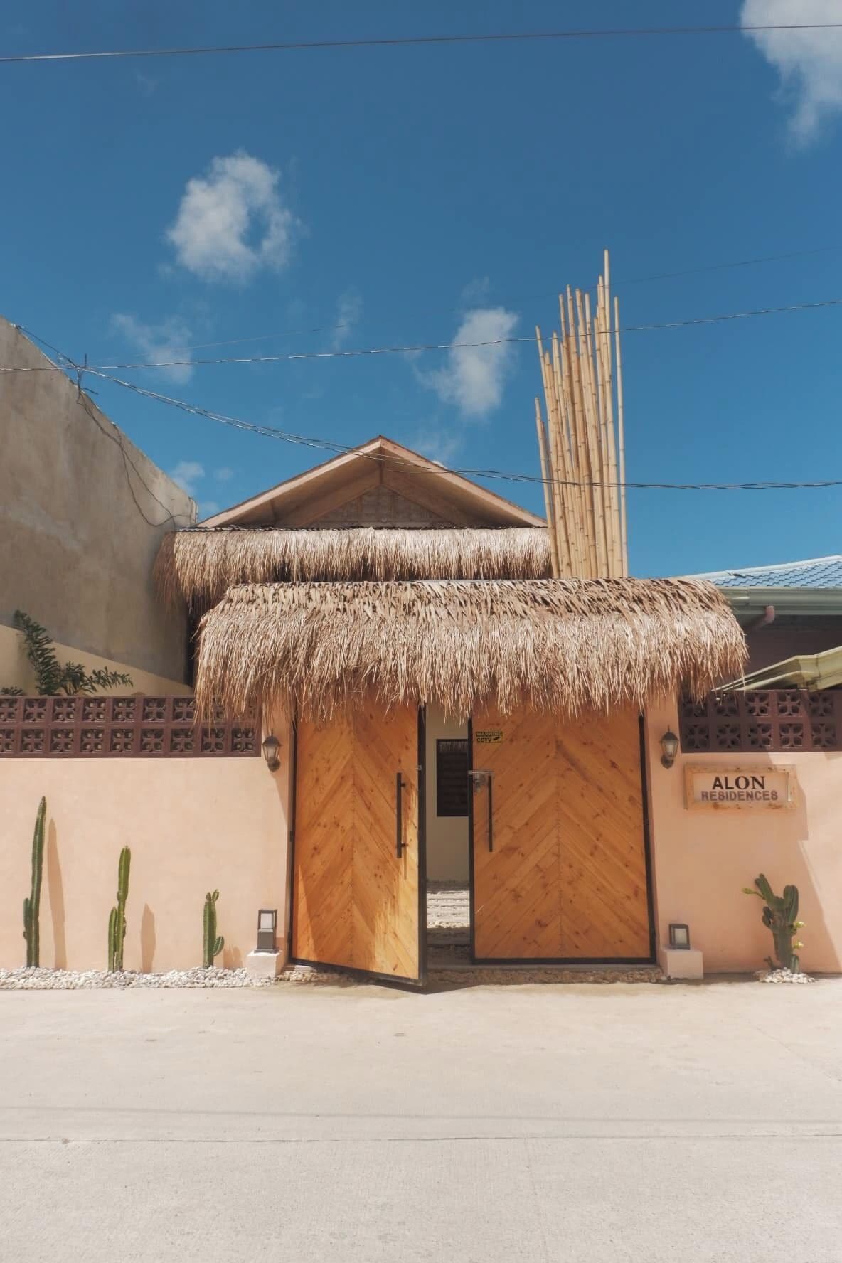 숙박 시설 정면