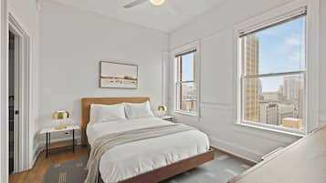 4 bedrooms, iron/ironing board, free WiFi, bed sheets