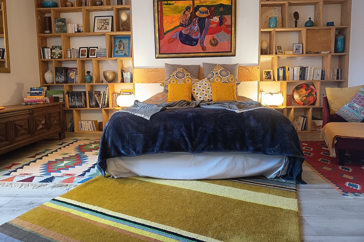 Névez | Rideaux occultants, chambres insonorisées, fer et planche à repasser