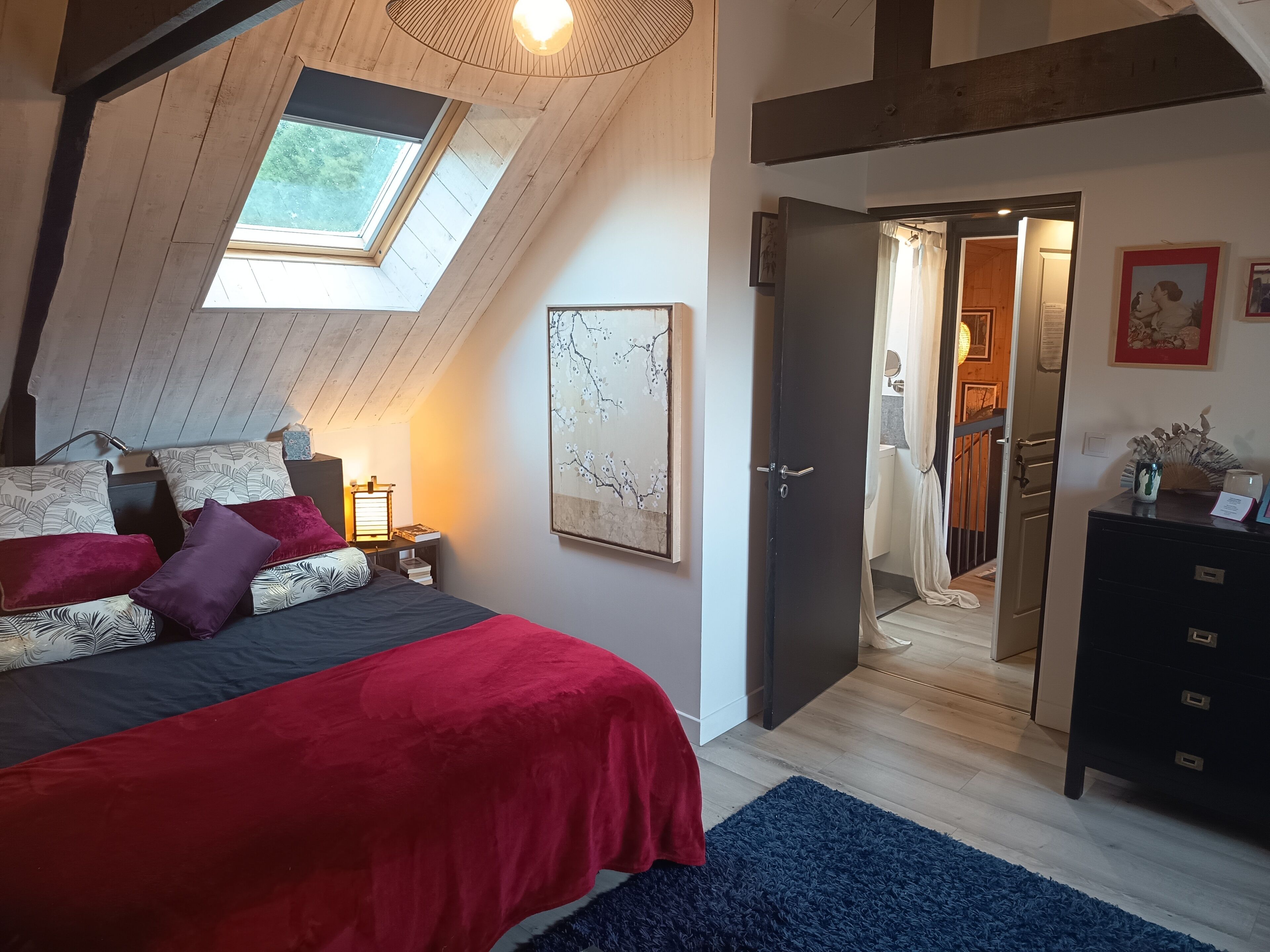 Moëlan-sur-Mer | Rideaux occultants, chambres insonorisées, fer et planche à repasser