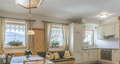 Schönes Ferienhaus für 4 Leute mit W-LAN, TV, Terrasse, Panoramablick und Parkplatz