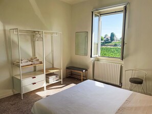 2 camere, culla da viaggio, Wi-Fi gratuito