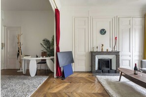 Apartment | Bahagian dalam