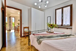 2 habitaciones, wifi gratis y ropa de cama