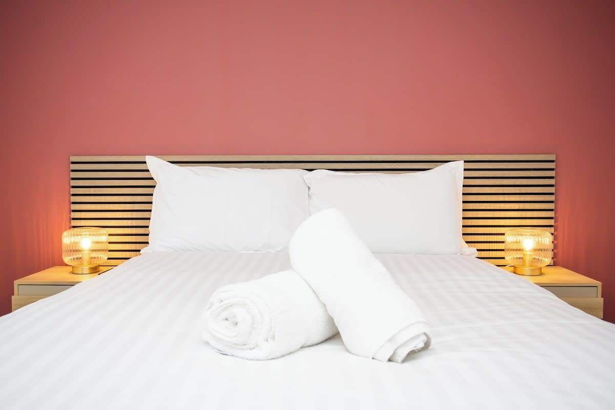 3 bedrooms, iron/ironing board, free WiFi, bed sheets