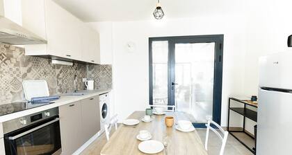 Barn La Roca Masia - Les Pivoines, swimming pool, garden, 1 bedroom 2/4 persons