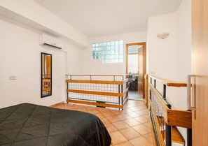 1 bedroom, Internet, bed sheets