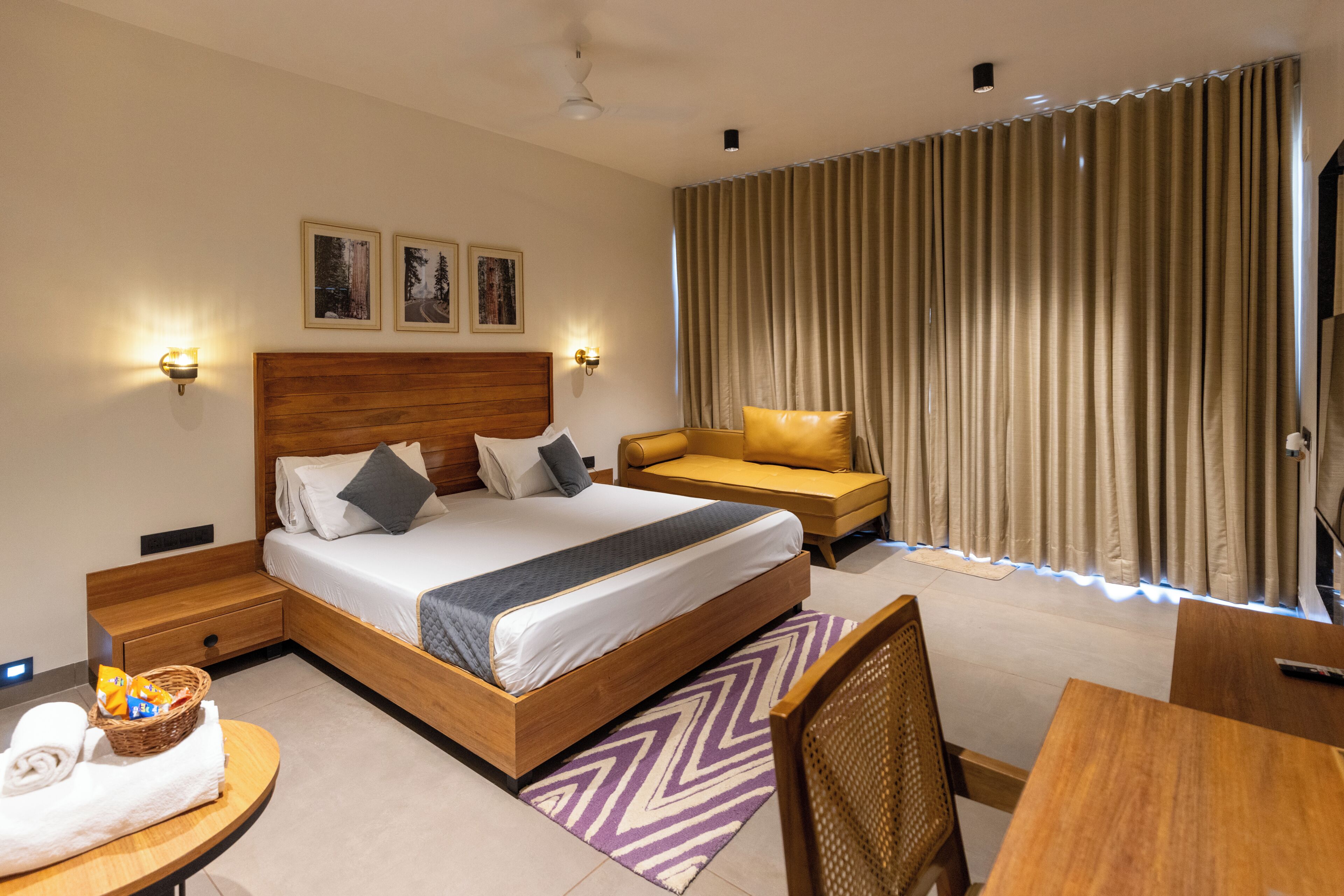 Premium Room | Premium bedding, desk, laptop workspace, WiFi (free)