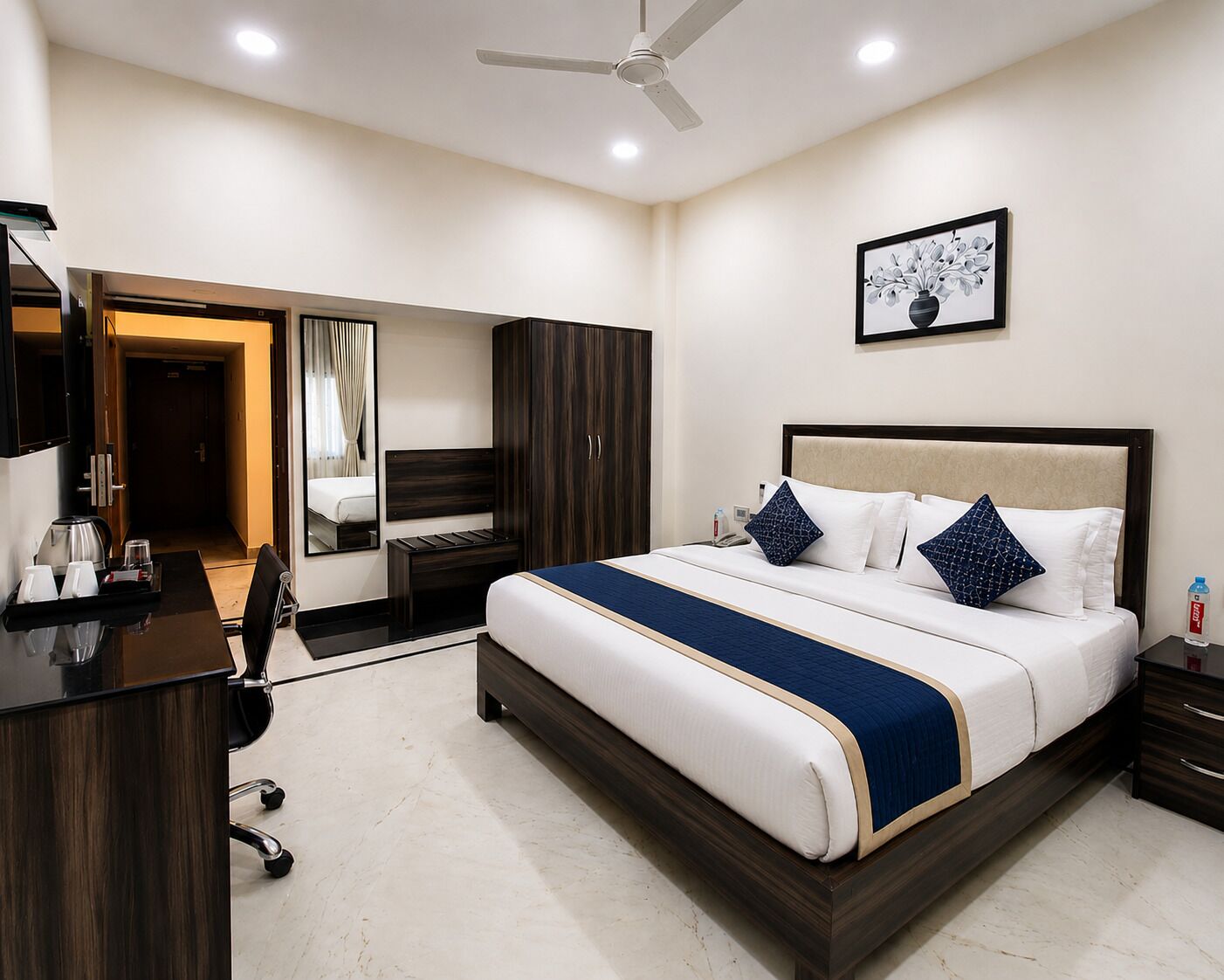 Deluxe Room | Frette Italian sheets, premium bedding, memory-foam beds, minibar