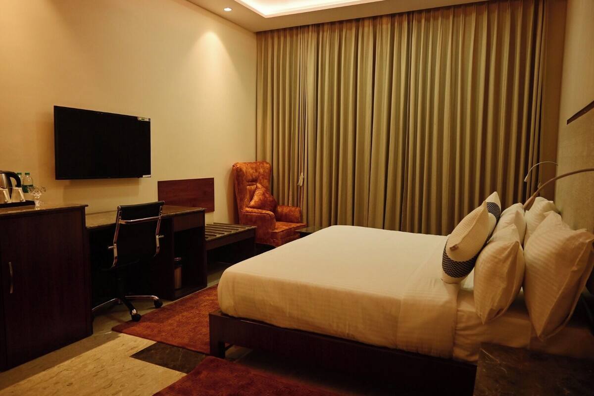 Superior Double Room | Frette Italian sheets, premium bedding, memory foam beds, minibar