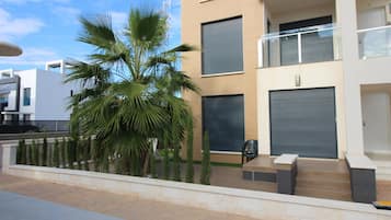 Apartment | Bahagian luar