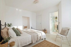 3 chambres, fer et planche à repasser, Wi-Fi gratuit, draps fournis