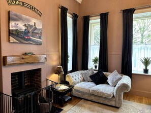 Smart TV, fireplace, offices