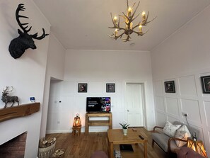 Smart TV, fireplace, offices
