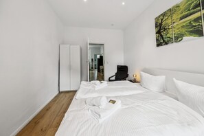 1 chambre, bureau, lit parapluie, Wi-Fi gratuit