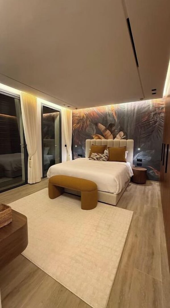 4 bedrooms, iron/ironing board, Internet, bed sheets