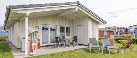 House | Outdoor dining
