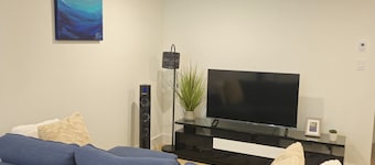 Fully furnished 1-bed basement apt in Moncton, fits 3 adults. Modern & cozy


