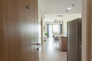 Interior - Shore Residences - 2Br • 2Baths • Pool View • Spacious Unit (Pasay City)