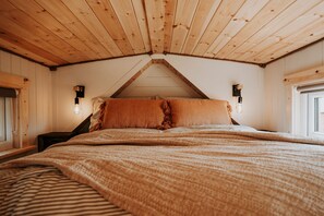 1 bedroom, individually decorated, individually furnished, free WiFi