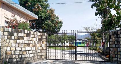 Janaki Sadan Nature Stay Himalyan FootHills-Garden Facing 2 BHQ house with Kitcn