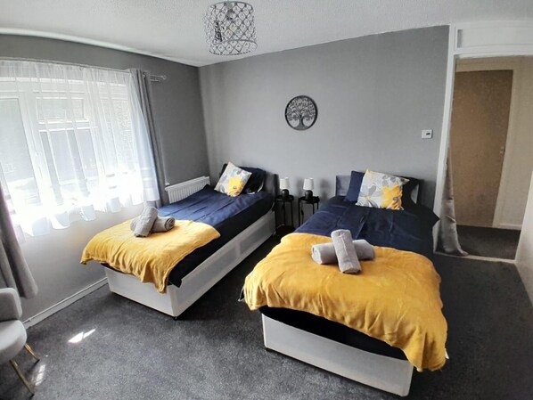 2 Schlafzimmer, Bügeleisen/Bügelbrett, kostenloses WLAN, Bettwäsche