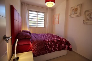 Huoneisto | 3 makuuhuonetta, silitysrauta/-lauta