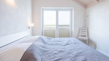 House | 3 bedrooms, individually furnished, iron/ironing board