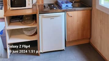 Micro-ondes, four, cafetière/bouilloire, grille-pain