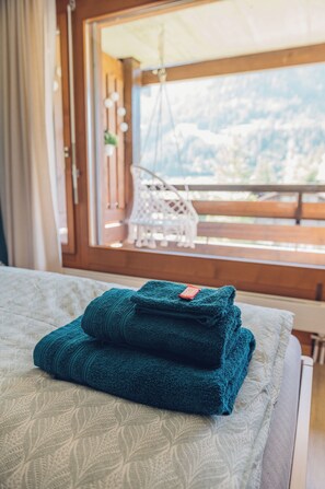 1 bedroom, WiFi, bed sheets - Wirie-Lodge in Diemtigen Holiday apartment on the Wiriehorn - Mountains & relaxation (Diemtigen)