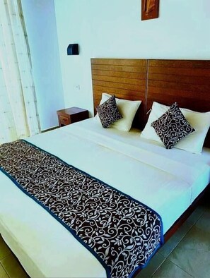 Habitación individual Deluxe, patio, vistas al jardín | Wifi gratis