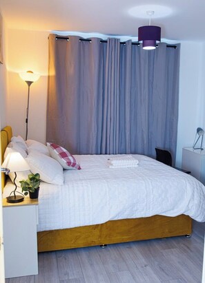 2 bedrooms, iron/ironing board, WiFi, bed sheets