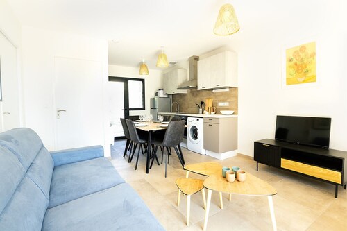 Grange La Roca Masia - Les Tournesols, piscine, jardin, 3 chambres 6/8 personnes