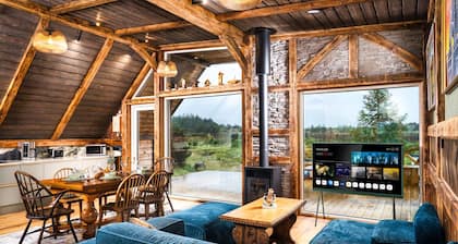 Riverside Cabin | Hot Tub, Fishing & Relaxing Escape