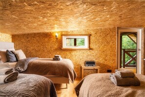 Iron/ironing board, free WiFi, bed sheets - Riverside Cabin | Hot Tub, Fishing & Relaxing Escape (Laugarvatn)