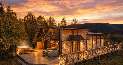 Riverside Cabin | Hot Tub, Fishing & Relaxing Escape