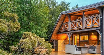 Riverside Cabin | Hot Tub, Fishing & Relaxing Escape