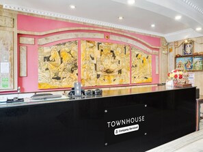 Hus | Reception