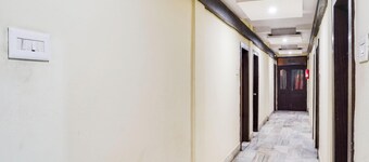 Super Townhouse Jabalpur Railway