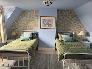 2 bedrooms, WiFi, bed sheets