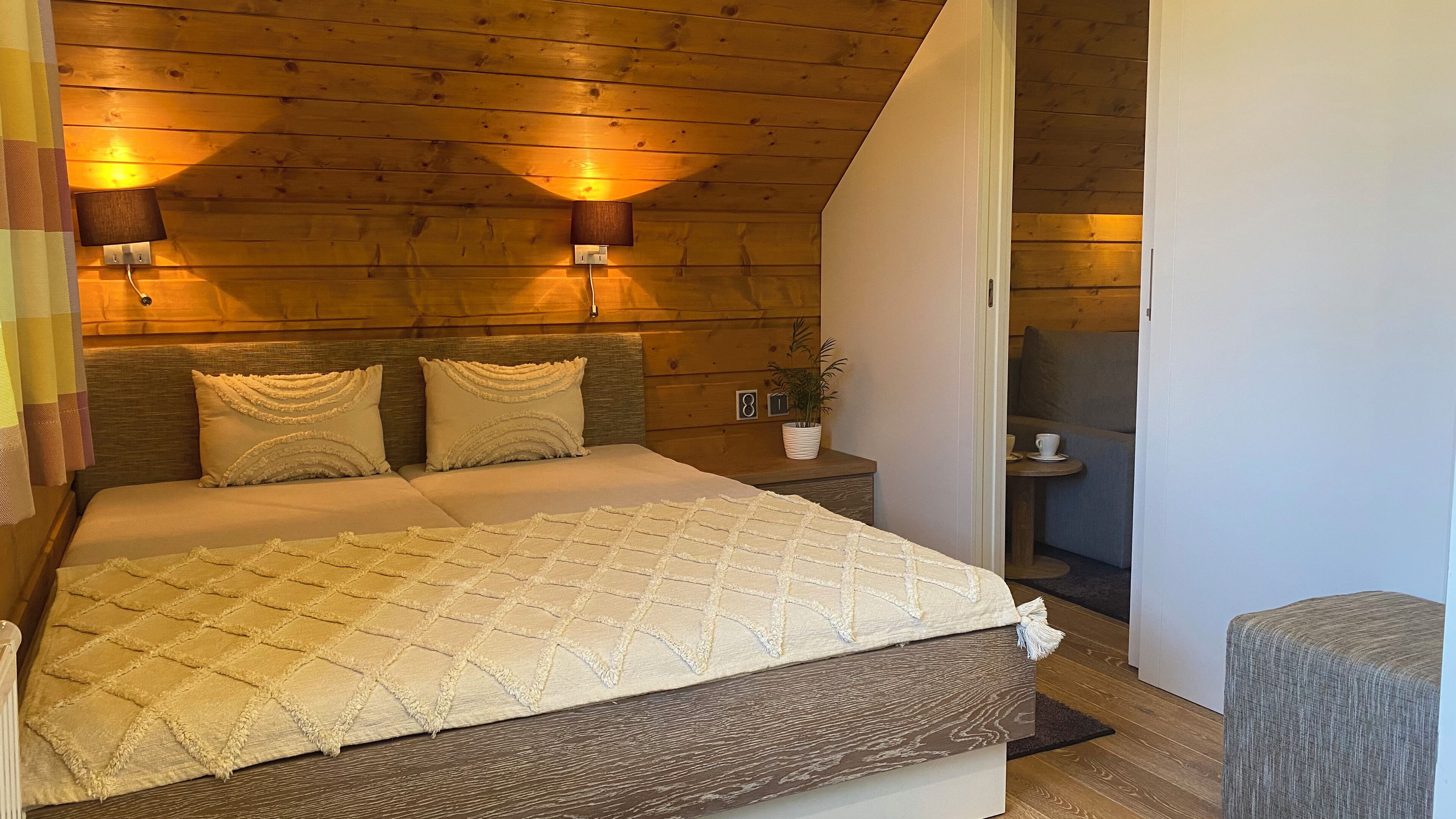 7 多间卧室、WiFi、床单