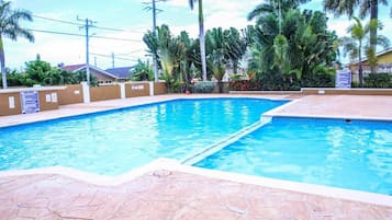 7 piscinas al aire libre