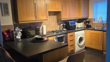 Micro-ondes, four, plaque de cuisson, lave-vaisselle