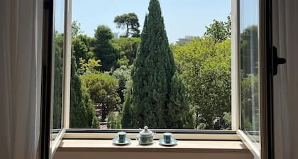 Your home away from home 冀 A stone's throw from the sea and park 