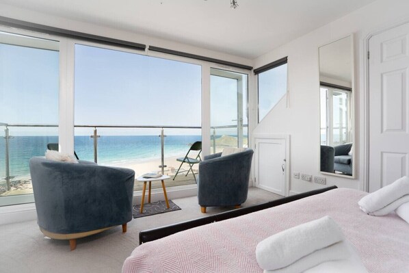 1 bedroom, iron/ironing board, travel crib, free WiFi