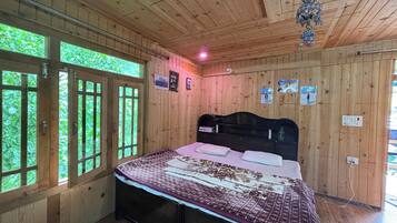 書桌、筆電工作空間、熨斗/熨衣板、免費無線上網