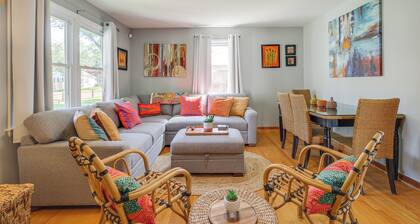 < 1 Mi to Colonial Beach: Coastal Gem w/ 2 Porches
